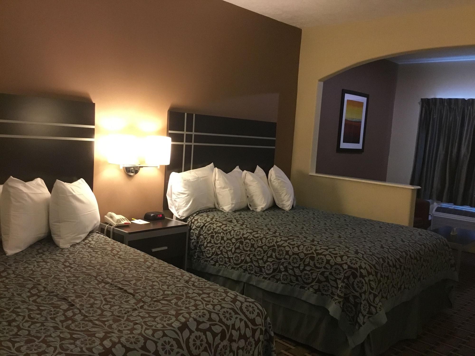 Days Inn & Suites By Wyndham Houston North - Spring Extérieur photo