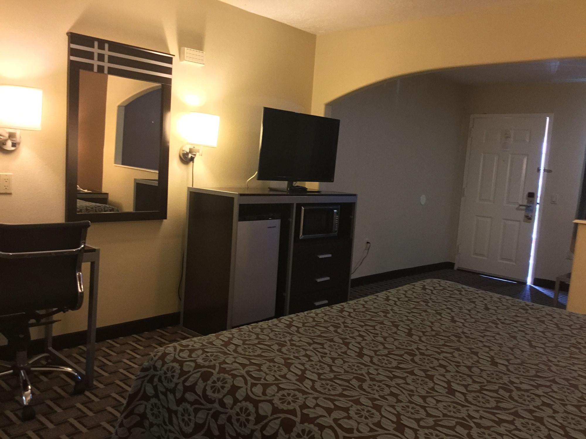 Days Inn & Suites By Wyndham Houston North - Spring Extérieur photo
