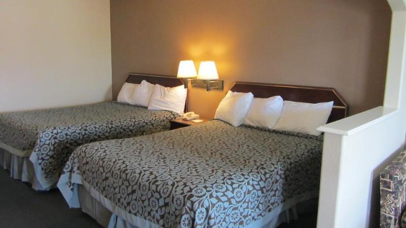 Days Inn & Suites By Wyndham Houston North - Spring Extérieur photo